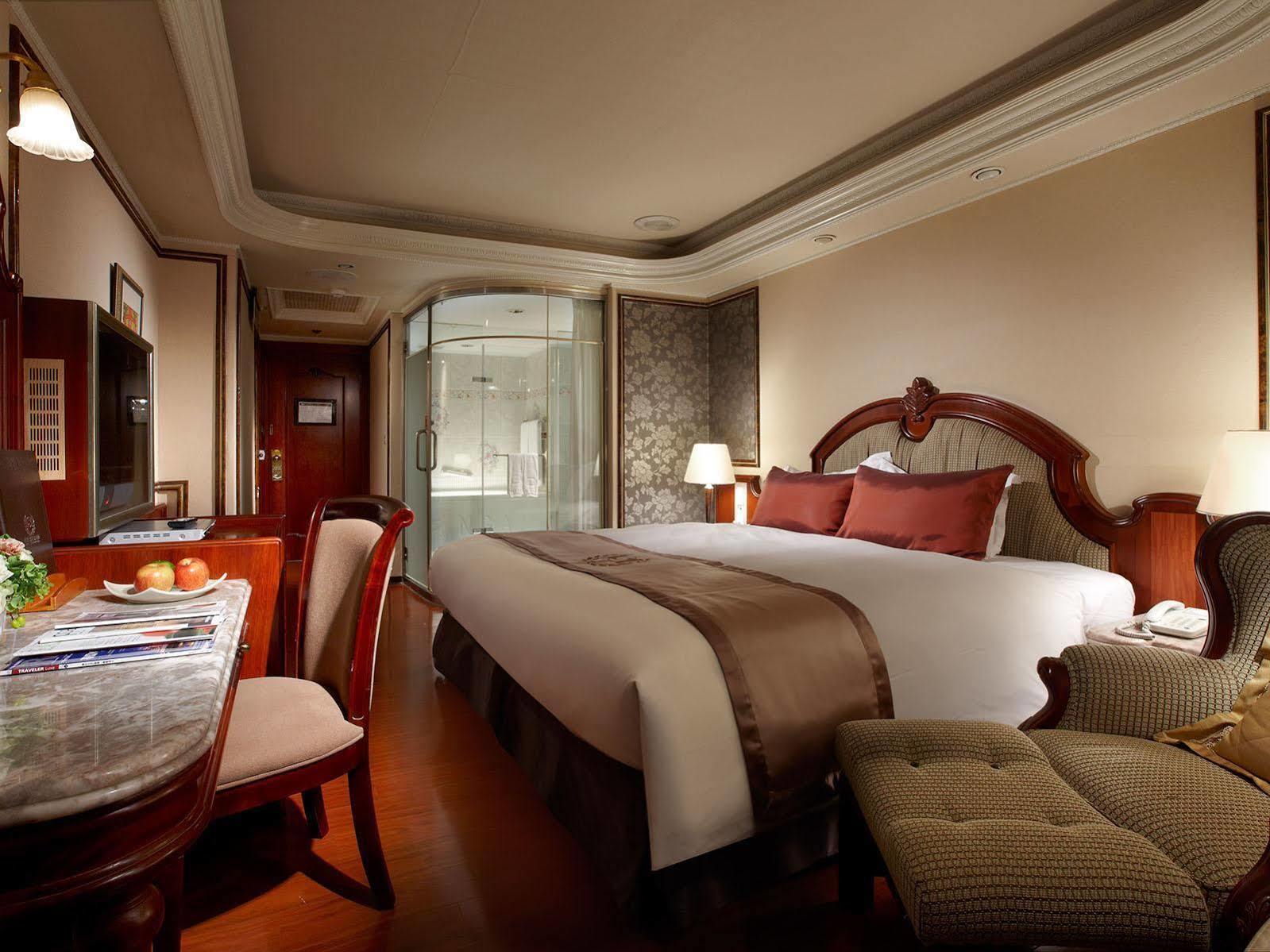Happiness Hotel Taipei Eksteriør billede