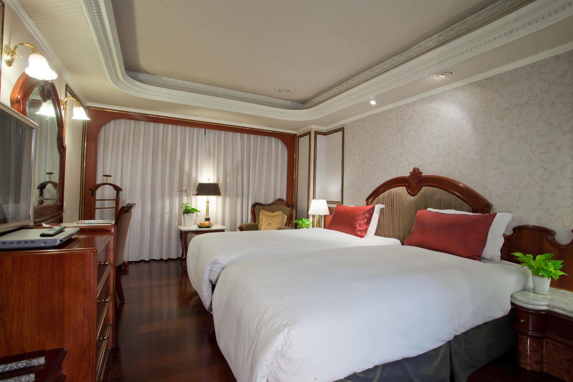 Happiness Hotel Taipei Eksteriør billede